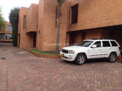 Casa de 4 alcobas en venta en San Jose De Bavaria, Bogotá, 455 m² · foto 18 de 20
