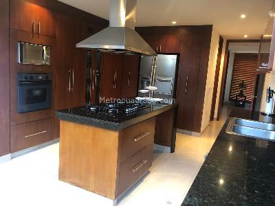 Casa de 4 alcobas en venta en San Jose De Bavaria, Bogotá, 455 m² · foto 4 de 20
