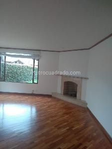 Casa de 4 alcobas en venta en San Jose De Bavaria, Bogotá, 480 m² · foto 5 de 17