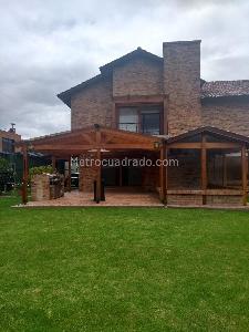 Casa de 4 alcobas en arriendo en San Jose De Bavaria, Bogotá, 480 m² · foto 18 de 20