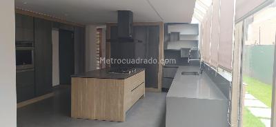 Casa de 5 alcobas en venta en San Jose De Bavaria, Bogotá, 540 m² · foto 15 de 19