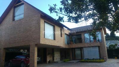 Casa de 5 alcobas en venta en San Jose De Bavaria, Bogotá, 540 m² · foto 2 de 19