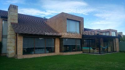 Casa de 5 alcobas en venta en San Jose De Bavaria, Bogotá, 540 m² · foto 3 de 19