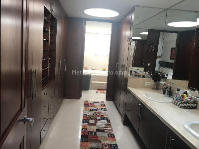 Casa de 4 alcobas en venta en San Jose De Bavaria, Bogotá, 480 m² · foto 6 de 7