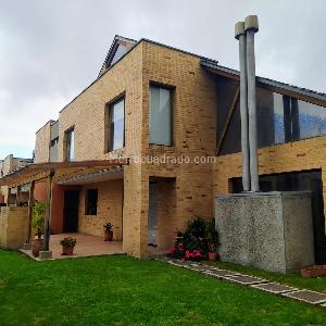 Casa en venta en San Jose De Bavaria, Bogotá · foto 2 de 20