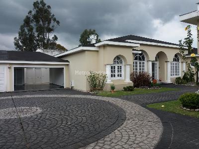 Casa de 3 alcobas en venta en San Jose De Bavaria, Bogotá, 370 m² · foto 4 de 20