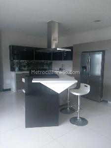 Casa de 4 alcobas en venta en Hacienda San Simon, Bogotá, 600 m² · foto 2 de 19