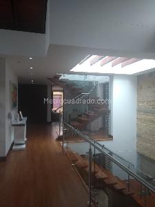 Casa de 5 alcobas en venta en San Jose De Bavaria, Bogotá, 540 m² · foto 15 de 16