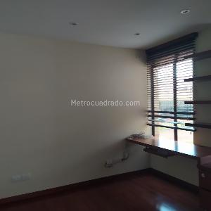 Casa de 4 alcobas en venta en San Jose De Bavaria, Bogotá, 430 m² · foto 16 de 20