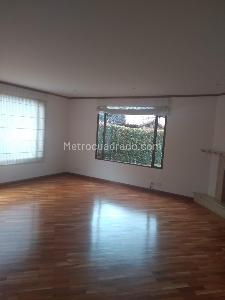 Casa de 4 alcobas en venta en San Jose De Bavaria, Bogotá, 520 m² · foto 4 de 19
