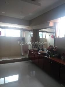 Casa de 5 alcobas en venta en San Jose De Bavaria, Bogotá, 560 m² · foto 15 de 18