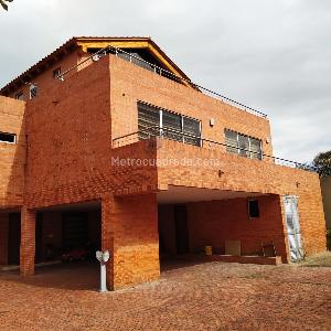 Casa de 5 alcobas en venta en San Jose De Bavaria, Bogotá, 560 m² · foto 19 de 20