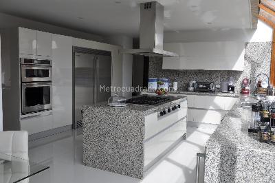 Casa de 5 alcobas en venta en San Jose De Bavaria, Bogotá, 570 m² · foto 13 de 19
