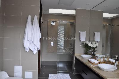 Casa de 5 alcobas en venta en San Jose De Bavaria, Bogotá, 570 m² · foto 5 de 19