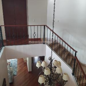 Casa de 4 alcobas en venta en San Jose De Bavaria, Bogotá, 460 m² · foto 16 de 17