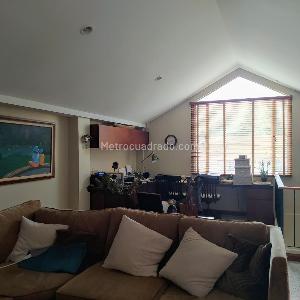 Casa de 4 alcobas en venta en San Jose De Bavaria, Bogotá, 460 m² · foto 2 de 17