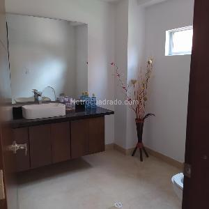 Casa de 4 alcobas en venta en San Jose De Bavaria, Bogotá, 560 m² · foto 6 de 20