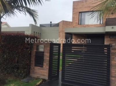 Casa de 4 alcobas en venta en Hacienda San Simon, Bogotá, 550 m² · foto 14 de 17
