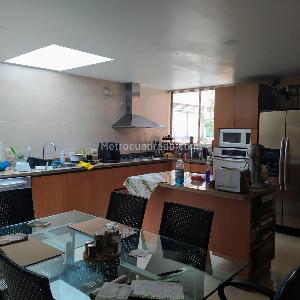 Casa de 4 alcobas en venta en San Jose De Bavaria, Bogotá, 380 m² · foto 15 de 16