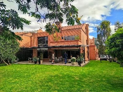 Casa de 4 alcobas en venta en San Jose De Bavaria, Bogotá, 380 m² · foto 6 de 16