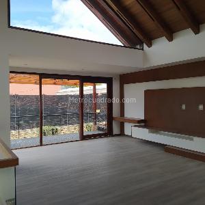 Casa de 4 alcobas en venta en San Jose De Bavaria, Bogotá, 480 m² · foto 16 de 19