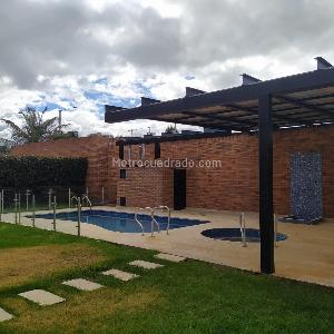 Casa de 4 alcobas en venta en San Jose De Bavaria, Bogotá, 480 m² · foto 3 de 19
