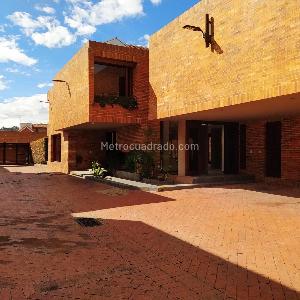 Casa de 4 alcobas en venta en San Jose De Bavaria, Bogotá, 480 m² · foto 18 de 19