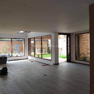Casa de 4 alcobas en venta en San Jose De Bavaria, Bogotá, 480 m² · foto 6 de 19
