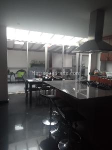 Casa de 5 alcobas en venta en San Jose De Bavaria, Bogotá, 560 m² · foto 5 de 11