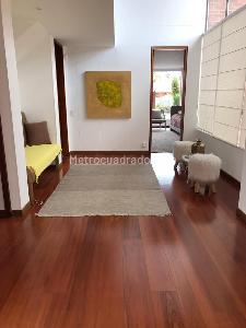 Casa de 5 alcobas en venta en San Jose De Bavaria, Bogotá, 460 m² · foto 13 de 16