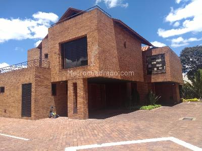 Casa de 4 alcobas en venta en San Jose De Bavaria, Bogotá, 460 m² · foto 19 de 20