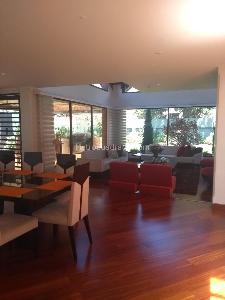 Casa de 4 alcobas en venta en San Jose De Bavaria, Bogotá, 460 m² · foto 2 de 20