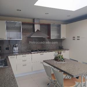 Casa de 3 alcobas en venta en San Jose De Bavaria, Bogotá, 340 m² · foto 9 de 17