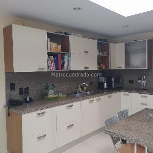 Casa de 3 alcobas en venta en San Jose De Bavaria, Bogotá, 340 m² · foto 10 de 17