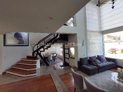Casa de 4 alcobas en venta en San Jose De Bavaria, Bogotá, 340 m² · foto 3 de 10