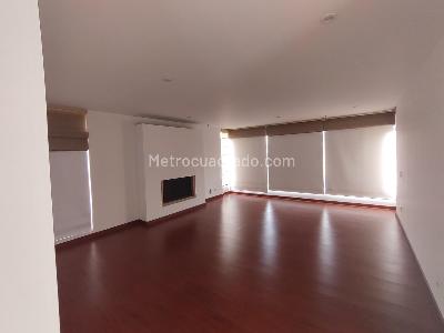 Casa de 5 alcobas en venta en San Jose De Bavaria, Bogotá, 460 m² · foto 14 de 17