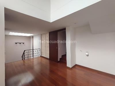 Casa de 5 alcobas en venta en San Jose De Bavaria, Bogotá, 460 m² · foto 16 de 17