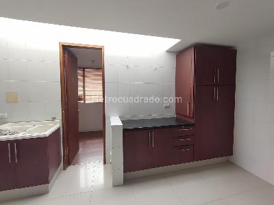 Casa de 5 alcobas en venta en San Jose De Bavaria, Bogotá, 460 m² · foto 7 de 17