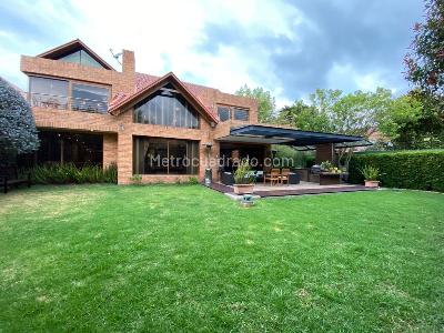 Casa de 4 alcobas en venta en San Jose De Bavaria, Bogotá, 540 m² · foto 8 de 16