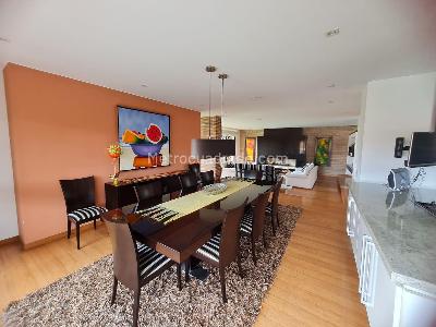 Casa de 3 alcobas en venta en San José De Bavaria, Bogotá, 420 m² · foto 5 de 13