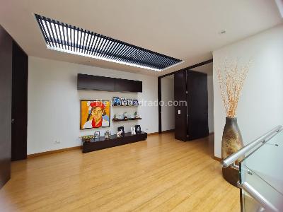 Casa de 3 alcobas en venta en San José De Bavaria, Bogotá, 420 m² · foto 9 de 13