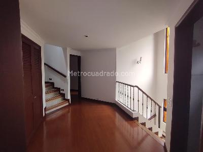 Casa de 3 alcobas en venta en San Jose De Bavaria, Bogotá, 340 m² · foto 11 de 19