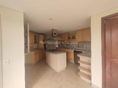 Casa de 4 alcobas en venta en San Jose De Bavaria, Bogotá, 350 m² · foto 17 de 17