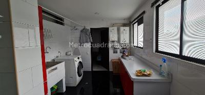 Casa de 5 alcobas en venta en San Jose De Bavaria, Bogotá, 430 m² · foto 3 de 16