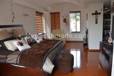 Casa de 4 alcobas en venta en San Jose De Bavaria, Bogotá, 380 m² · foto 14 de 18