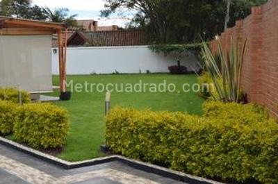 Casa de 4 alcobas en venta en San Jose De Bavaria, Bogotá, 380 m² · foto 3 de 18