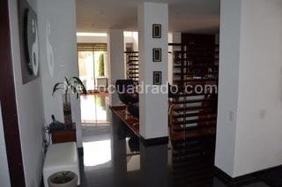 Casa de 4 alcobas en venta en San Jose De Bavaria, Bogotá, 380 m² · foto 6 de 18