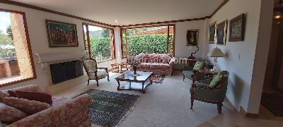 Casa de 4 alcobas en venta en San Jose De Bavaria, Bogotá, 320 m² · foto 2 de 19