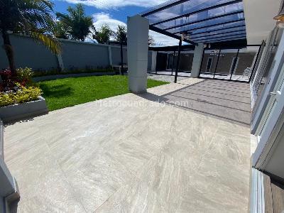 Casa de 4 alcobas en venta en San Jose De Bavaria, Bogotá, 520 m² · foto 2 de 20