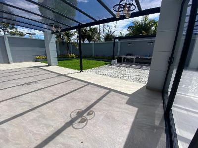 Casa de 4 alcobas en venta en San Jose De Bavaria, Bogotá, 520 m² · foto 3 de 20